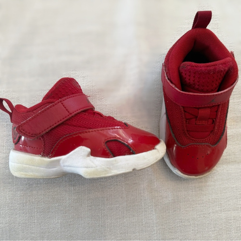 ✨ Toddler Jordan Flight Sneakers – Red (Size 5C) ✨
